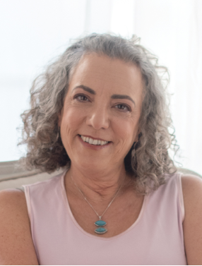 shira, the founder of journal cards